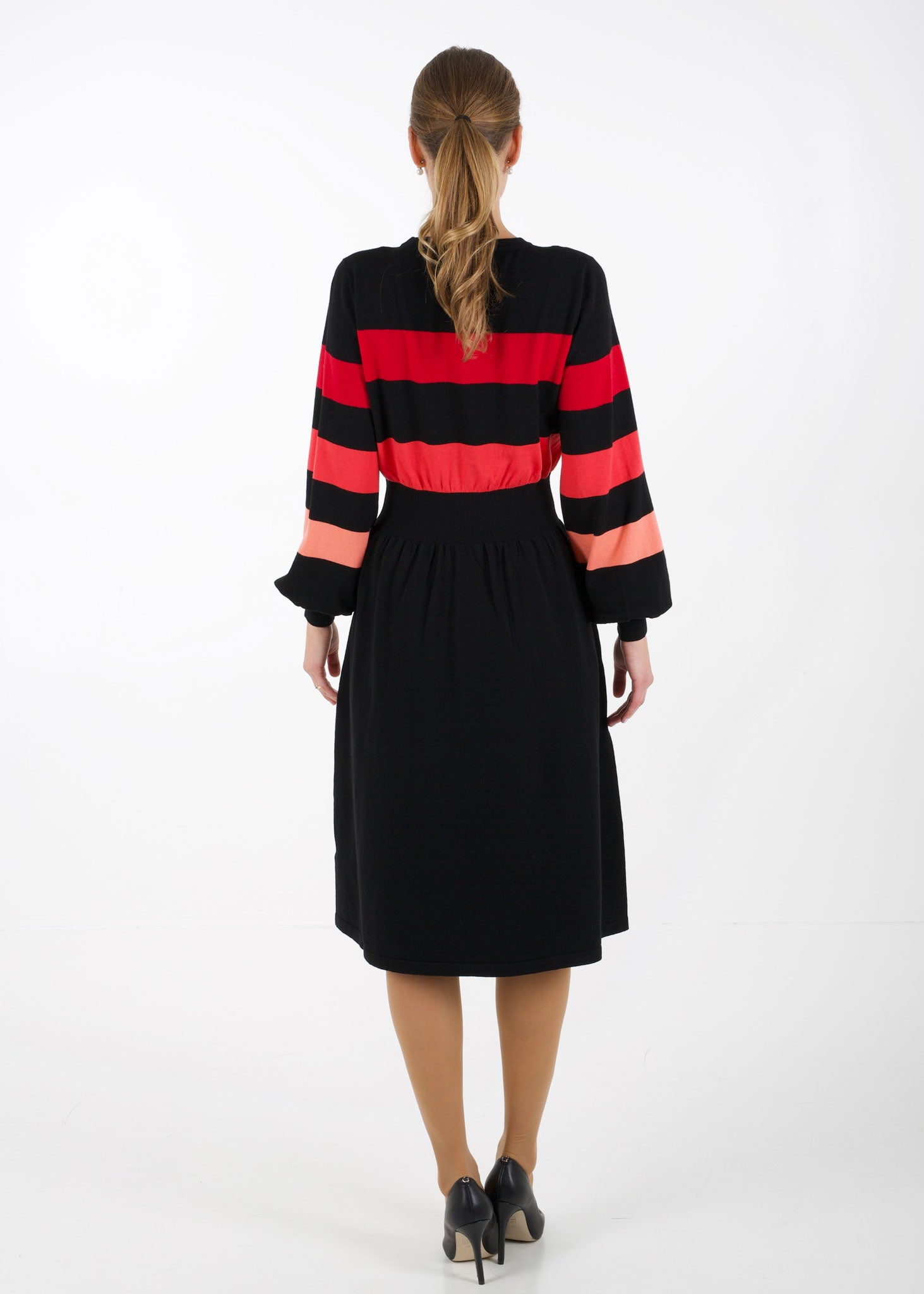 red and black striped dress Gothabilly M Size One Size red and black striped sweater